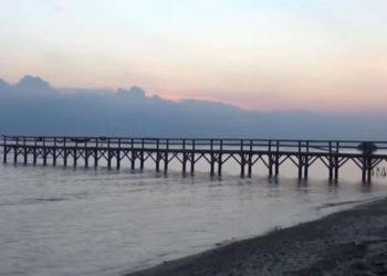 Cahaya Malam di Balik Gelapnya Siang: Kisah Hidup Masyarakat Pulau Tunda