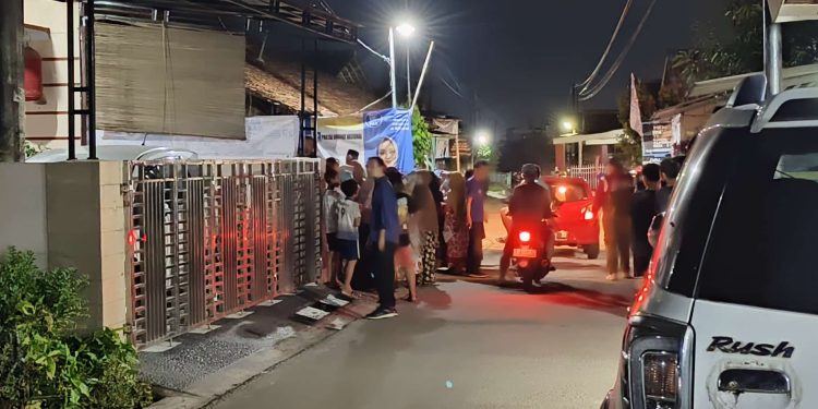 Detik-Detik Berakhirnya Masa Kampanye: Gang-gang Rumah Warga di Kota Serang Ramai Dipadati Para Pengemis Suara