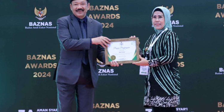 Komitmen Terhadap Kesejahteraan Umat: Bupati Serang Kembali Raih Baznas Award 2024