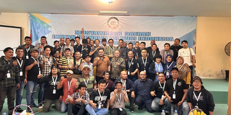 Adhi Mazda Jurnalis Senior CNN Indonesia Terpilih Secara Aklamasi Menjadi Ketua IJTI Pengda Banten