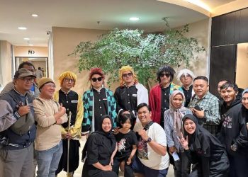 J-Rocks Sukses Hibur Ribuan Pengunjung TangCity Mall Pakai Cosplay 