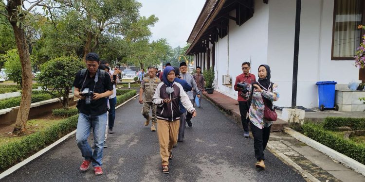 Sejumlah Ulama di Banten Sampaikan Petisi Penutupan Pabrik Miras ke Bupati Serang