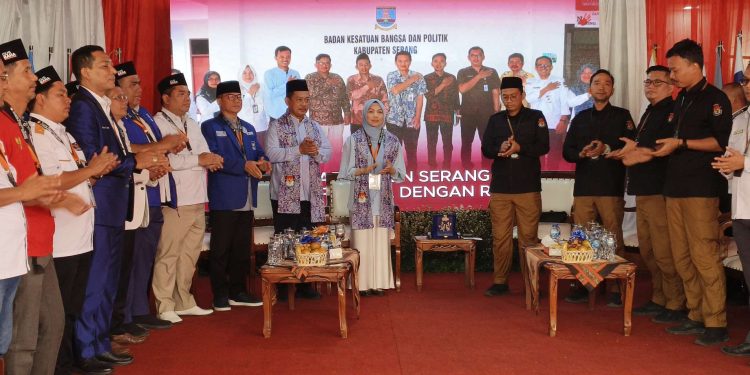 Zakiyah-Najib Daftar ke KPU Serang: Didukung 8 Partai, Targetkan 600 Ribu Suara