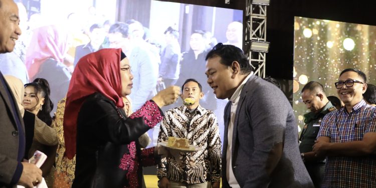 Golkar Tarik Dukungan dari Andra-Dimyati, Alihkan ke Airin-Ade