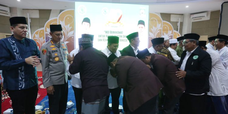 Milad MUI ke – 49, Pj Wali Kota Bersama Ulama Luncurkan Aplikasi SIAR MUI