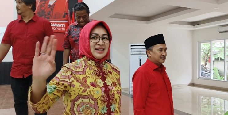 Deklarasi Penuh Emosi : Airin Rachmi Diani Maju Tanpa Dukungan Golkar
