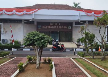 Kritisi Gedung Tak Layak, Anggota DPRD Serang Ajak Media Ikut Serta Mengkritik