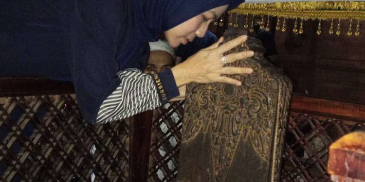 Perkuat Spiritualitas Jelang PSU, Ratu Zakiyah Ziarah ke Makam Sunan Gunung Jati Cirebon