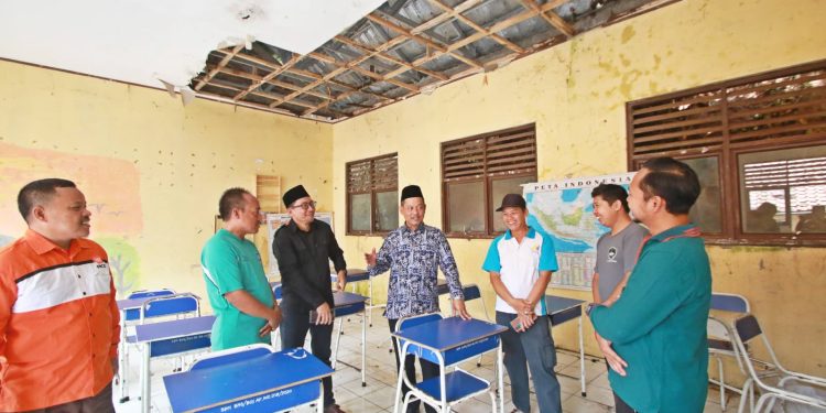 Wabup Serang Tinjau Fasilitas Pendidikan dan Kantor Desa di Binangun
