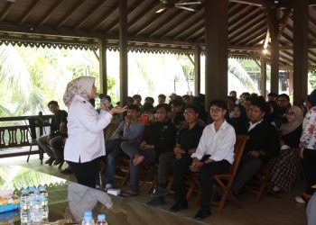Annisa Mahesa Ajak Mahasiswa Jadi Garda Terdepan Literasi Keuangan Banten