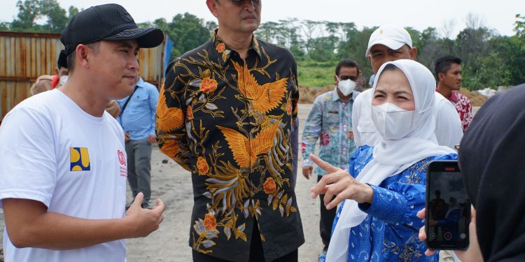 Mantan Karyawan Diduga Meninggal karena Limbah, Bupati Serang Ratu Zakiyah Sidak PT GRS Jawilan