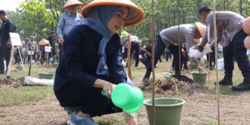 Penanaman 3.000 Pohon Jadi Momentum Edukasi Lingkungan di Serang
