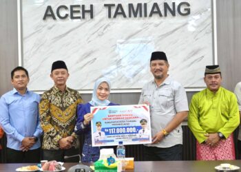 Datang ke Aceh Tamiang, Bupati Serang Bawa Bantuan Rp1,19 Miliar untuk Korban Bencana