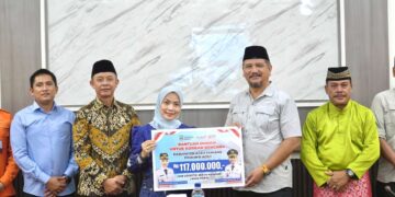 Datang ke Aceh Tamiang, Bupati Serang Bawa Bantuan Rp1,19 Miliar untuk Korban Bencana